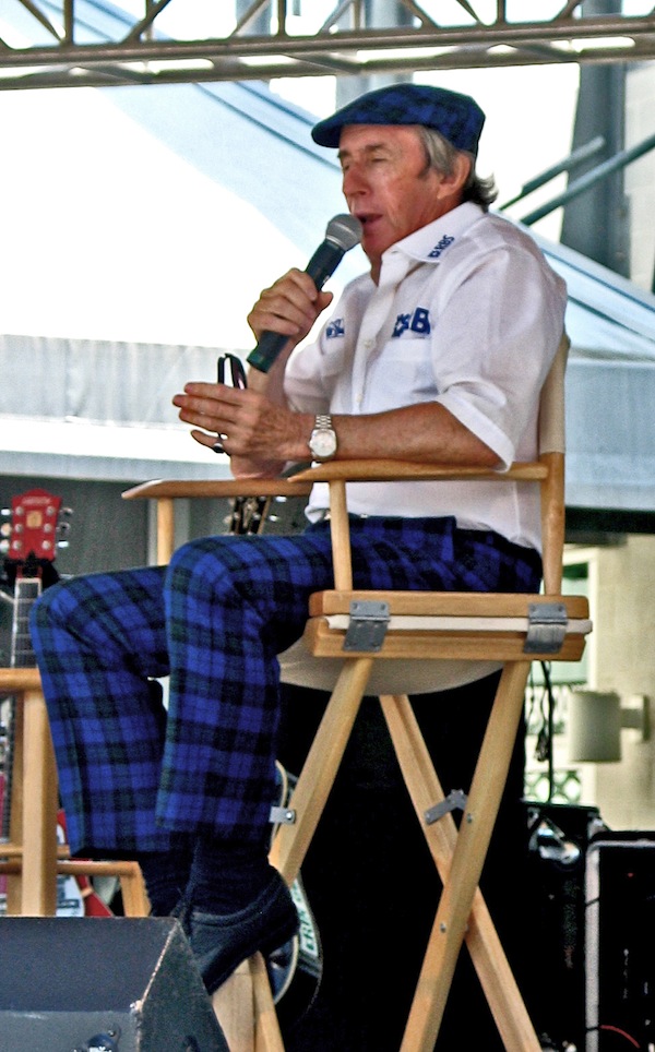 Jackie_Stewart_speaking2005